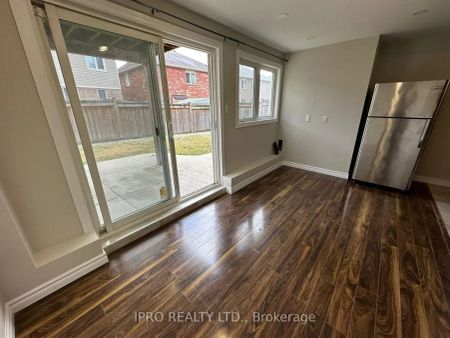 Property For Lease | W9282226 - Photo 5