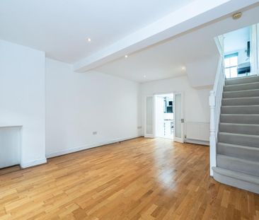 2 bedroom end of terrace house to rent - Photo 3