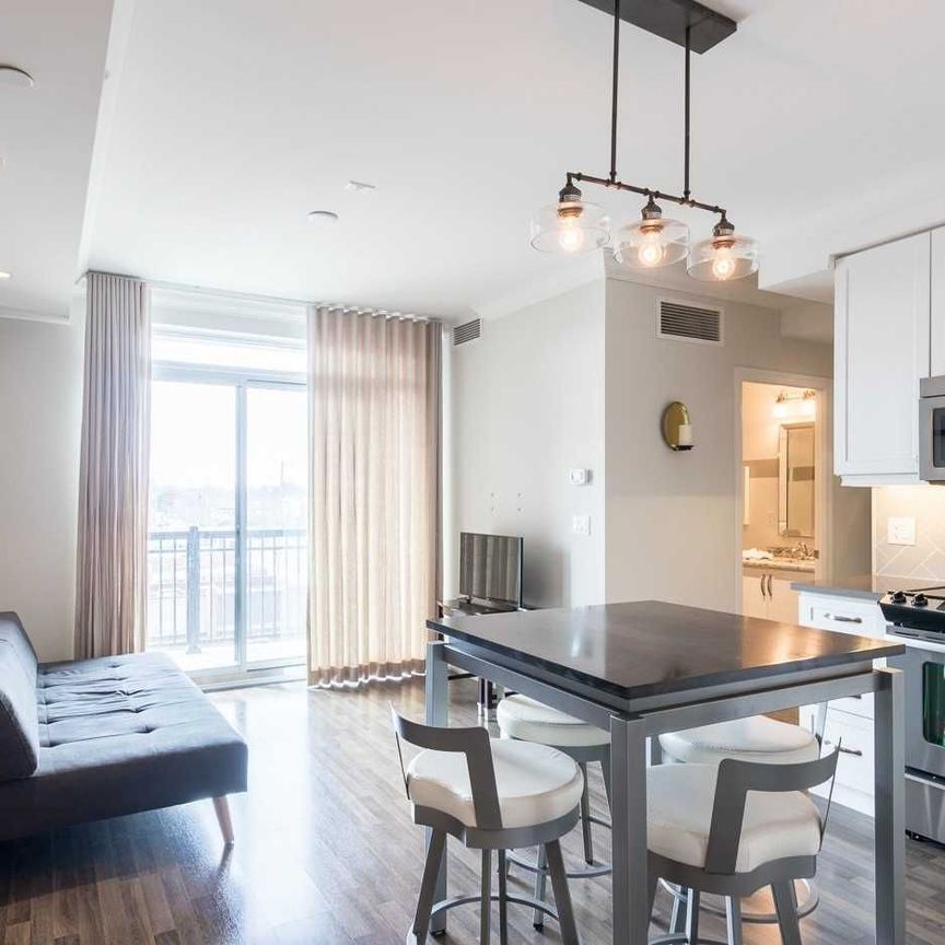 For Lease - 3563 Lake Shore Boulevard Unit# 411, Toronto, Ontario - Photo 1