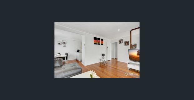 Its homely charm awaits you! - Photo 1