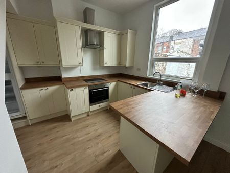 Gladstone Street - Photo 2