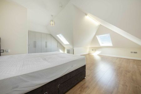 Queens Way, Hendon, NW4 - Photo 3