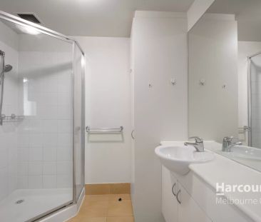 Furnished 1 Bed + Study Apartment In Convenient Location! - Photo 5