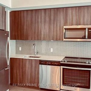 Parklawn Rd/Lakeshore Blvd.W Waterfront Views 1Bdrm Upgraded Kitchen - Photo 2