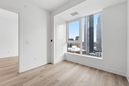 60 Central Park Roadway #1505 - Photo 2