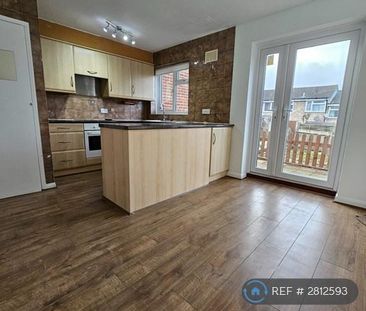 2 bedroom terraced house to rent - Photo 2