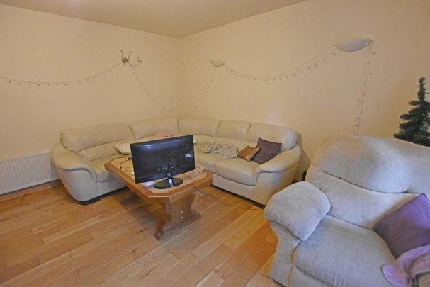 5 bedroom semi-detached house to rent - Photo 1