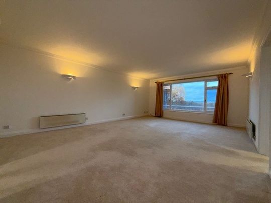 Farington Acres, Weybridge - 2 bedrooms Property for lettings - Seymours - Photo 1