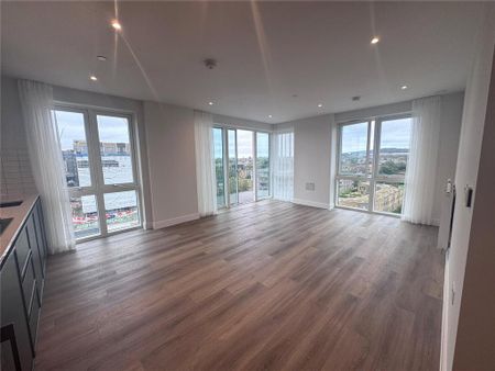 3 bedroom apartment to rent - Photo 2