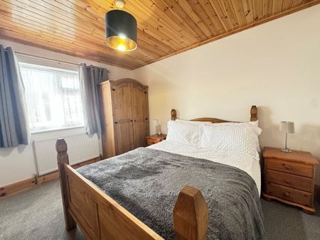 Truro, Truro, TR1 - Photo 2