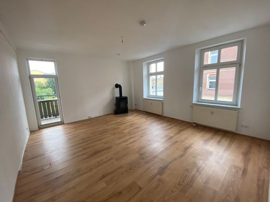 3-Raum-Wohnung mit EBK, Balkon und Kamin - Foto 1