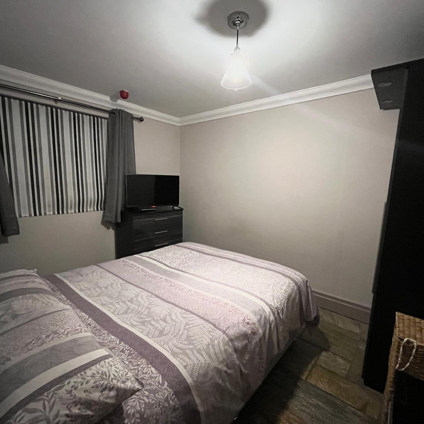 Room 7, Birmingham, B37 - Photo 1