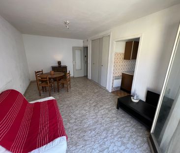 Location Appartement 1 pièce 27m² TOULON 83100 - Photo 2