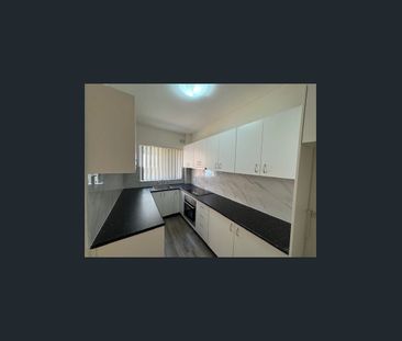 "Location Perfect" - Photo 2