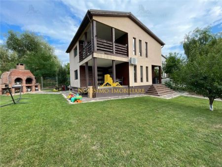 NOVISIMO-IMOBILIARE: VILA IN ZONA CHITORANI - Fotografie 5