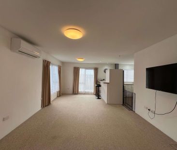 Petone 2 Bedrooms - Photo 1