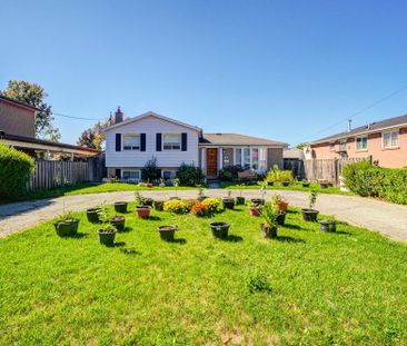 For Lease - 74 Bloomington Crescent, Toronto, Ontario - Photo 1