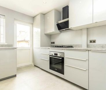 3 bedroom maisonette to rent - Photo 1