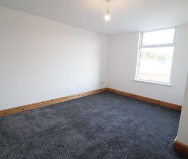 4 bedroom terraced house to rent - Photo 2
