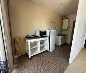 Location Appartement 1 pièce 32m² BOURGES 18000 - Photo 4