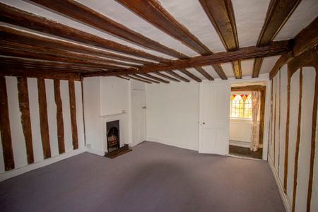 Stunning 5 bedroom period property in iconic Suffolk location - Photo 3