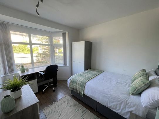1 bedroom in a house share to rent - Photo 1