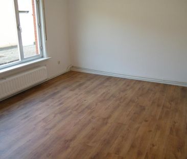 Gelijkvloers appartement met garage en terras. - Photo 1