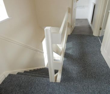 3 bedroom semi-detached house to rent - Photo 5