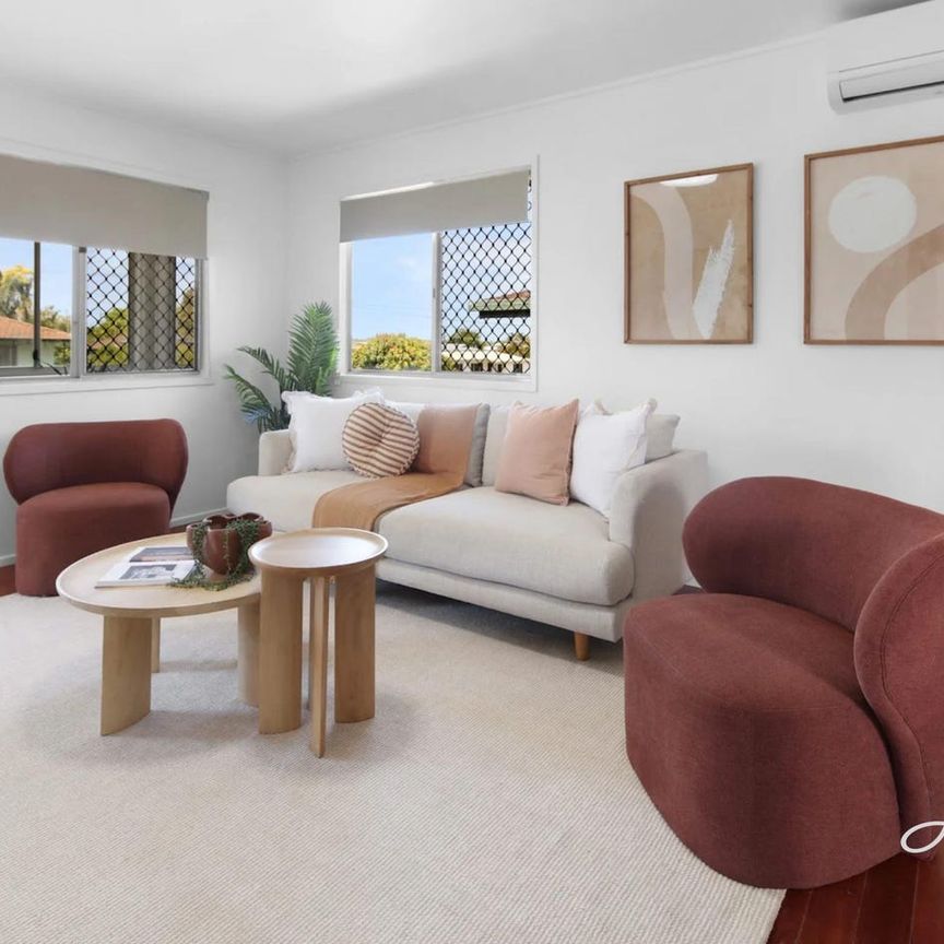 CLASSIC HIGHSET CHARM WITH VERSATILE EXTRA SPACE - Photo 1