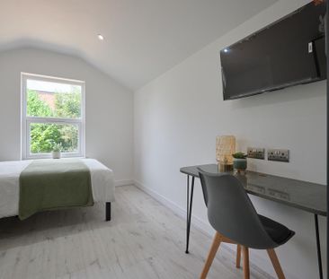 6 bedroom terraced house to rent - Photo 2