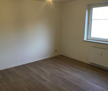 Renovierte 3-Zimmer-Wohnung mit Balkon und Fahrstuhl - Photo 2