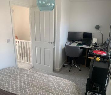 2 bedroom terraced house to rent - Photo 2