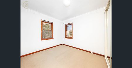 Convenient and Spacious, Rear of the Block ** Available 13/12/25 ** - Photo 4
