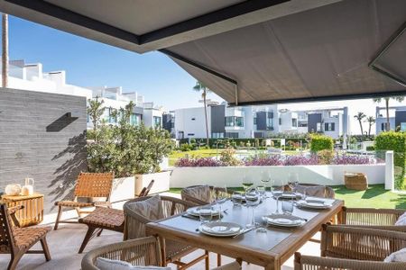 Guadalobon, Estepona West, Estepona, Andalusia 29693 - Photo 2