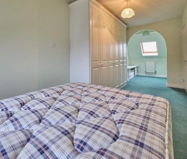 3 bedroom detached house to rent - Photo 4