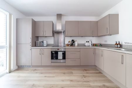 1 Bed Flat, London, SW11 - Photo 5