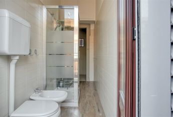 Wonderful single room with private balcony in Milan, few steps away from a Bocconi, IULM and NABA