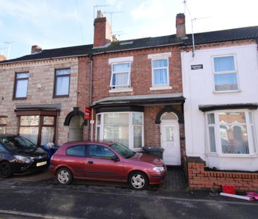 1 bedroom in a house share to rent - Photo 2