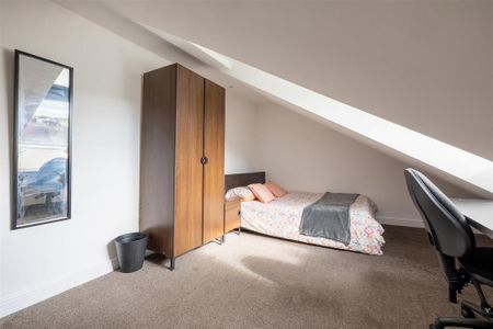 5 bedroom private hall to rent - Photo 2