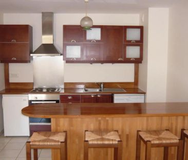 Appartement à louer 2 pièces 57.4m² - Photo 3