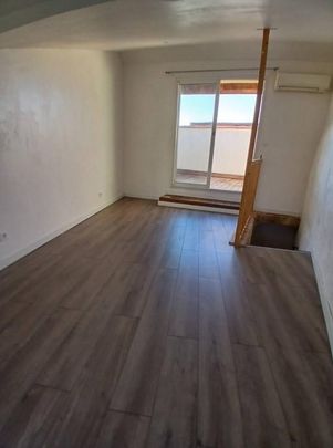 Location Autignac Maison de village quatre pièces avec terrasse - Photo 1