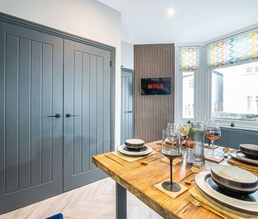 Stunning Property in the Heart of Old Town!!! Room 4 - Photo 4