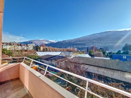 Sion, appartement de 3.5 pièces rénové avec balcon et place de parc - Foto 4