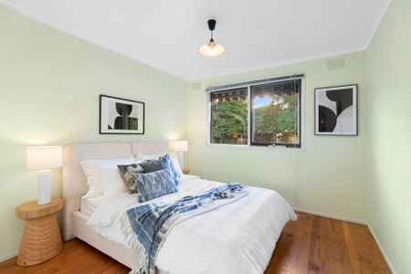 Family sized brilliance in premium pocket - Photo 5