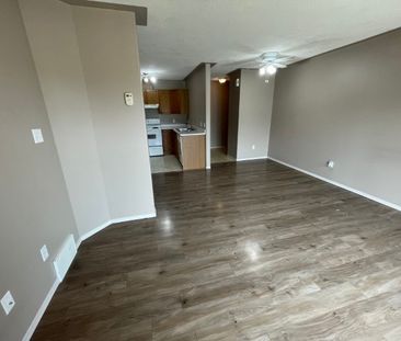 Gorgeous 2-Bedroom Ground Floor Condo in Stony Plain - Photo 2