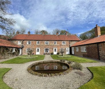 Available now, 4 Coach House Cottages is a welcoming two bedroomed,... - Photo 2