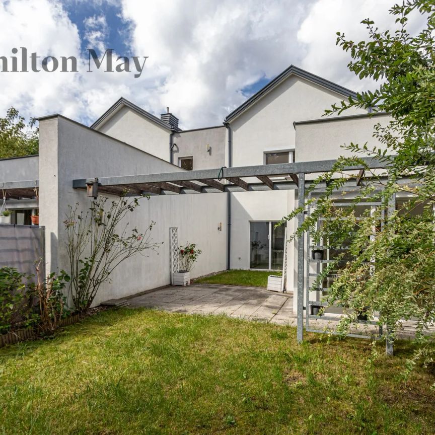 Dom w zabudowie szeregowej z ogrodem na Targówku - Zdjęcie 1