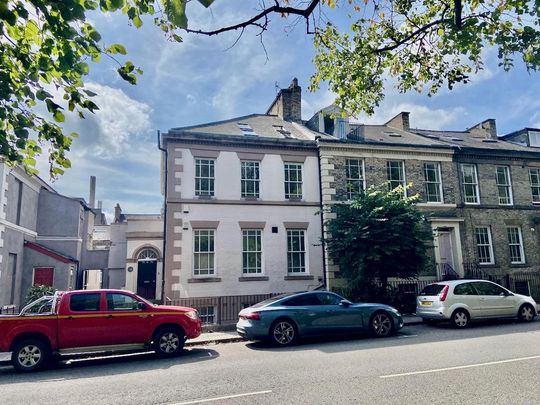 2 bedroom flat to rent - Photo 1