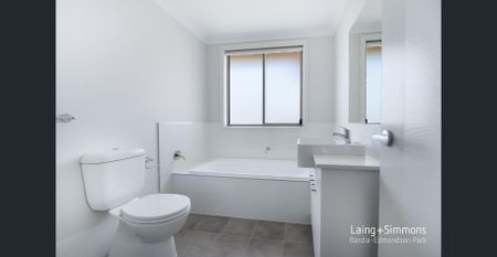 Modern Family Home with Five Bedrooms - Photo 5