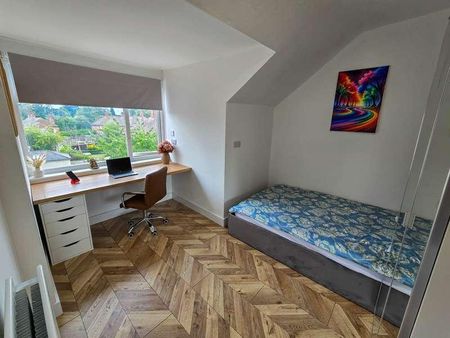Room In Bed Ensuite House - Sherwin Grove, NG7 - Photo 5